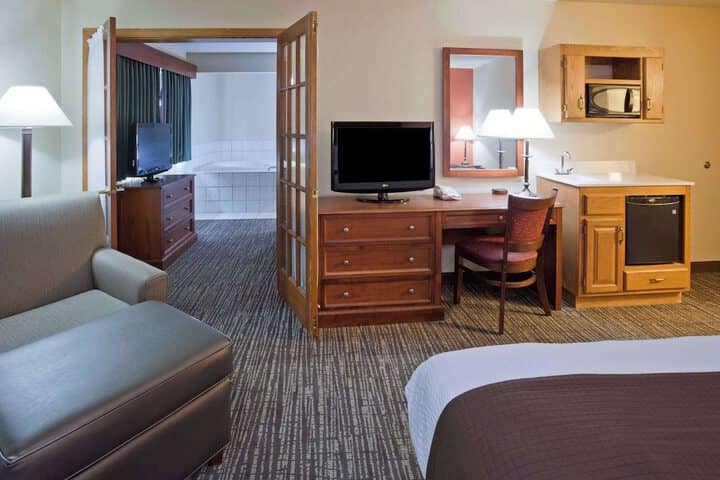 Room 9 of 27